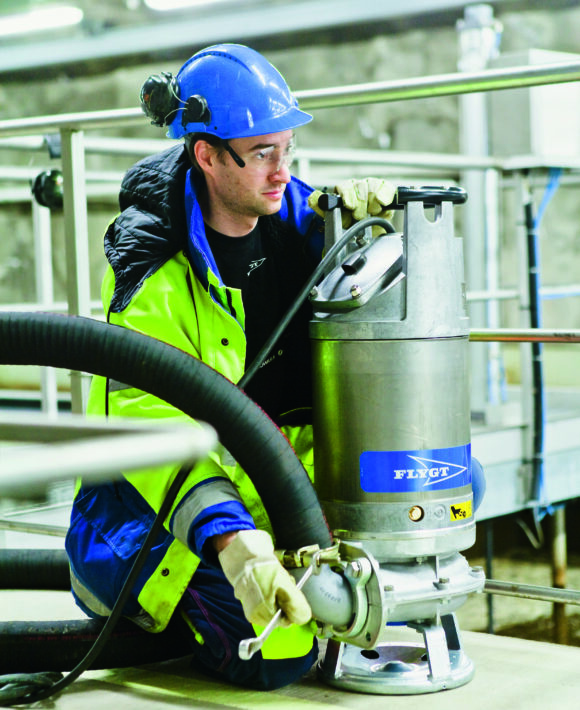 2600 sludge pump application photo_ZS1V8503 (1)